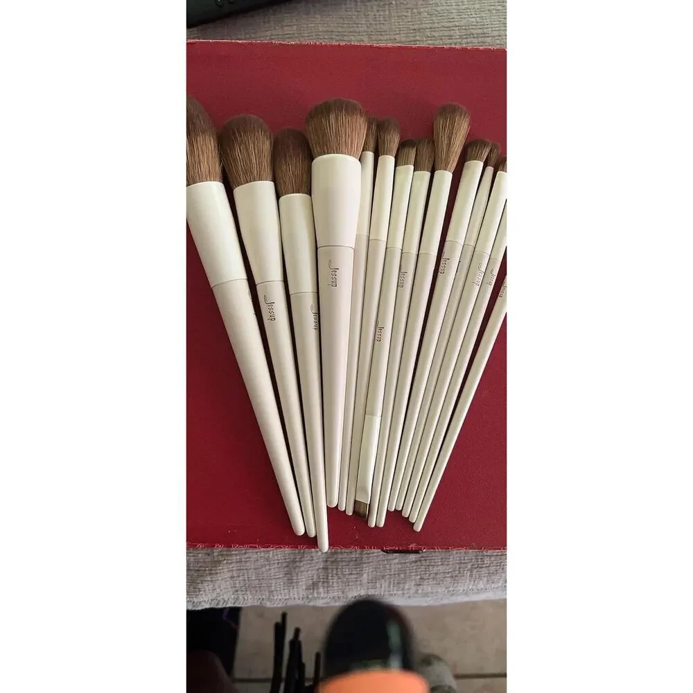 Jessup 14Pieces Light Grey T329 Premium Synthetic Makeup Brush Set